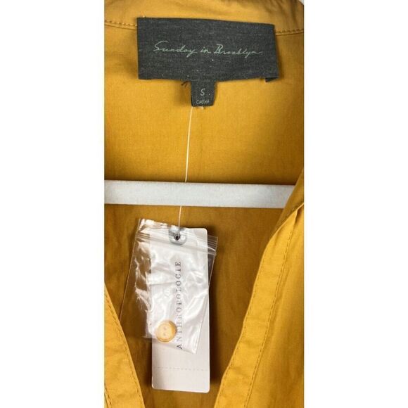 NWT Anthropologie Sunday in Brooklyn Twist Cropped Shirt Blouse Gold Size Small - Picture 5 of 11